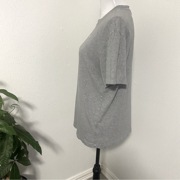 Nike Unisex Small Embroidered Logo Short Sleeve T-Shirt Gray - Picture 3 of 7